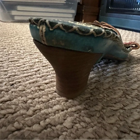 Spring Step Multicolor Floral Sandals - Picture 8 of 9